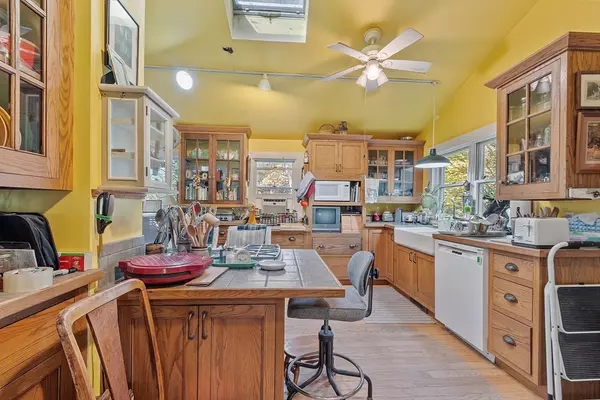 Tyngsborough, MA 01879,51 Farwell Rd