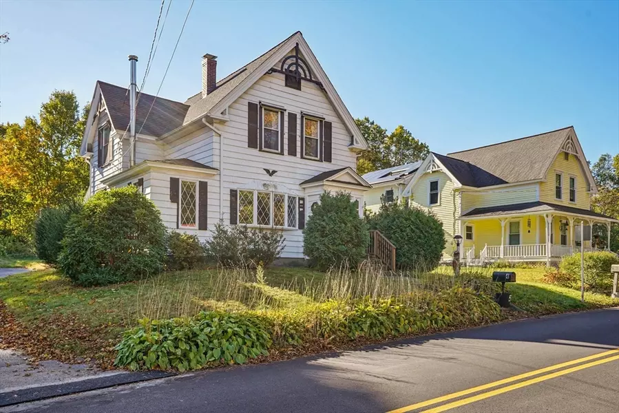 4 Westboro Rd, Grafton, MA 01536