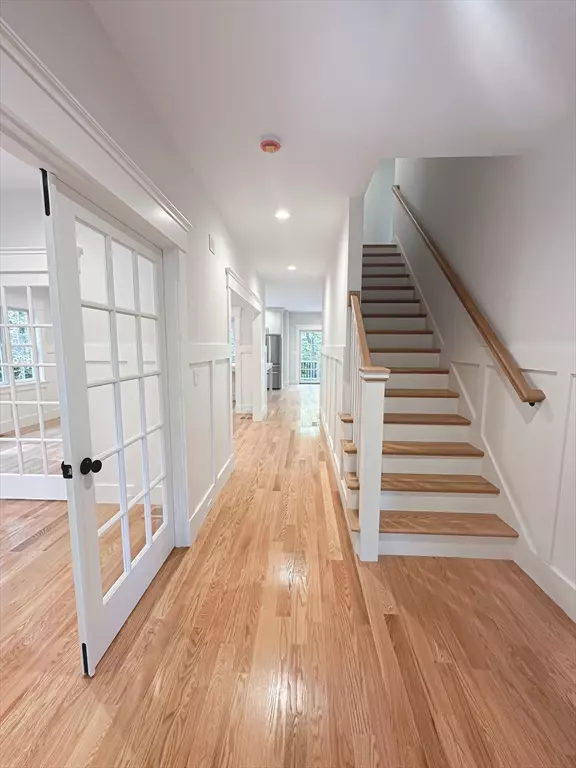 Walpole, MA 02071,16R Eldor Dr