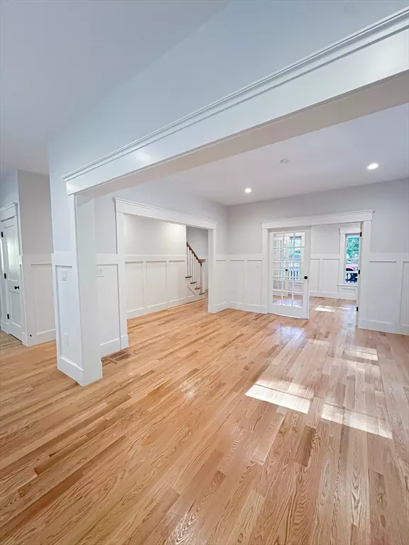 Walpole, MA 02071,16R Eldor Dr
