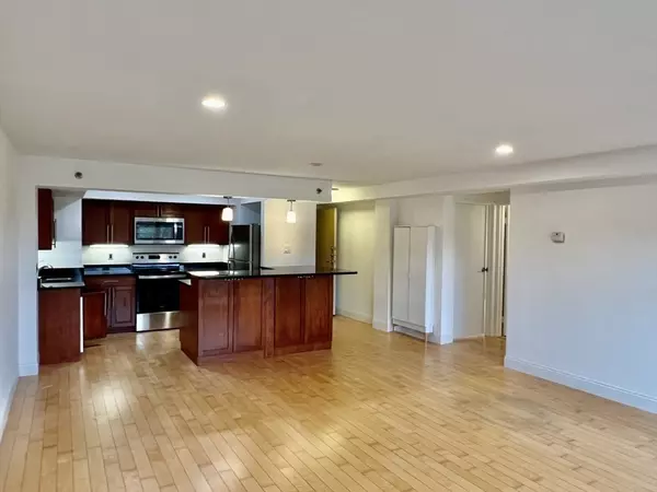 Brookline, MA 02446,1600 Beacon Street #1002