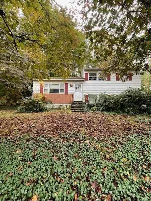 251 Winn St, Burlington, MA 01803