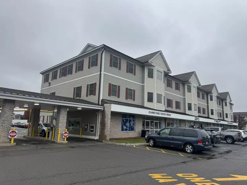 380 Merrimack St #2C, Methuen, MA 01844