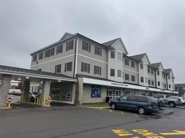 380 Merrimack St #2C, Methuen, MA 01844