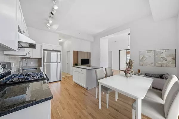 Boston, MA 02128,156 Chelsea St #103