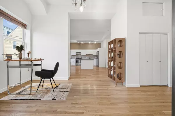 Boston, MA 02128,156 Chelsea St #103