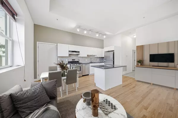 Boston, MA 02128,156 Chelsea St #103