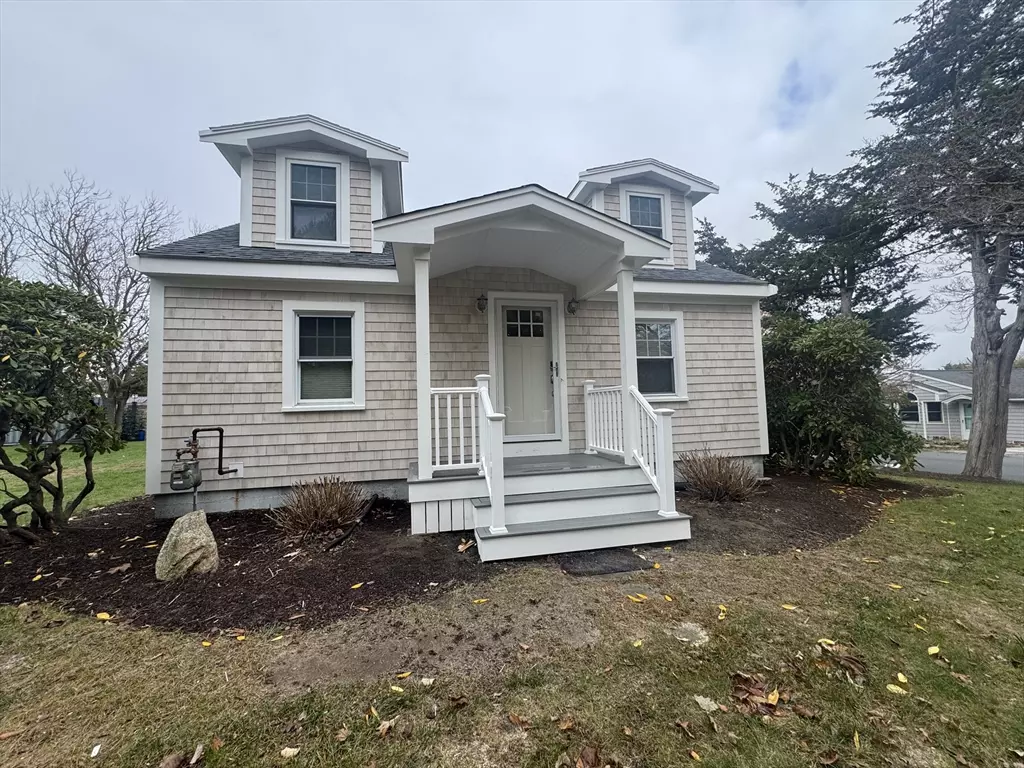 Fairhaven, MA 02719,82 Raymond St