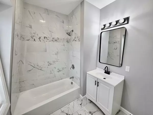 Providence, RI 02903,73 Vernon St #3