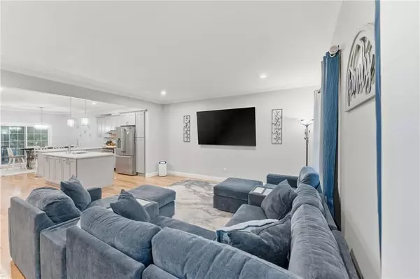 Cumberland, RI 02864,1503 Hunting Hill Dr #1503