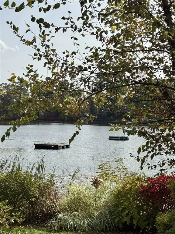 Wayland, MA 01778,22 Lakeshore Dr