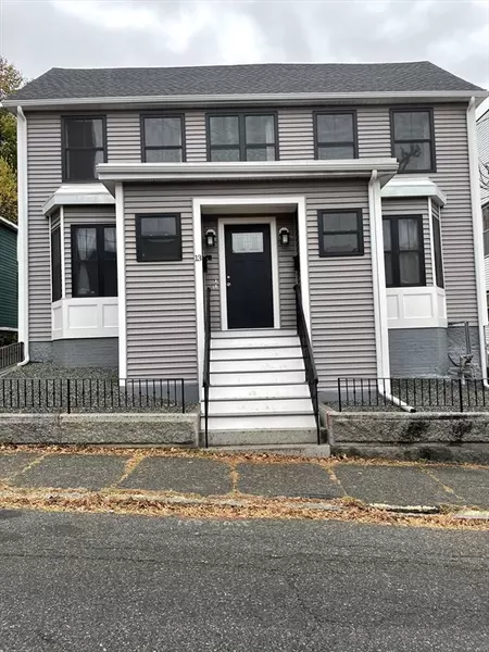 13 High St #2, Amesbury, MA 01913