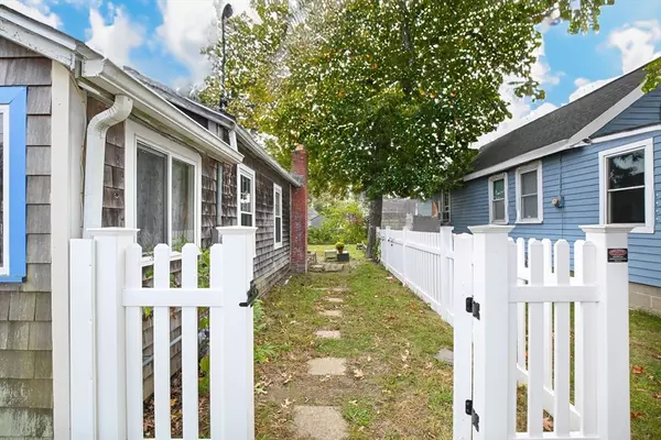 Wareham, MA 02571,8 Weston Ave