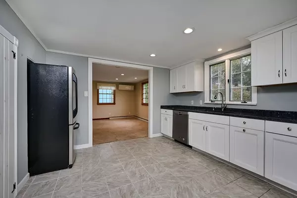 Greenfield, MA 01301,10 Tulip Lane