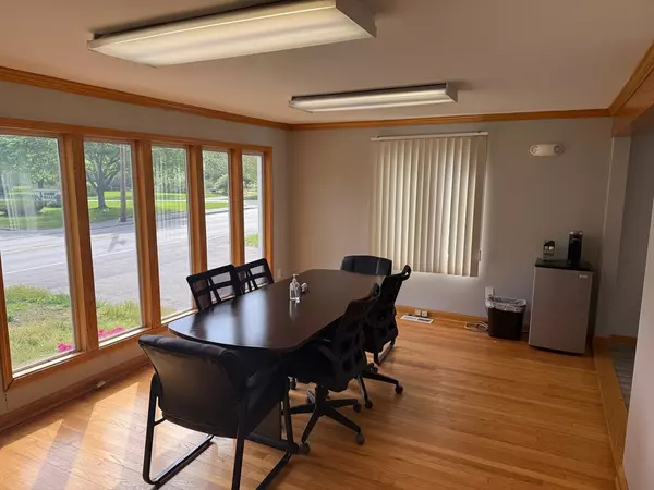 Taunton, MA 02780,561 County St.