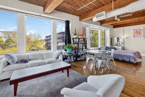 Springfield, MA 01103,385 Worthington St #3D