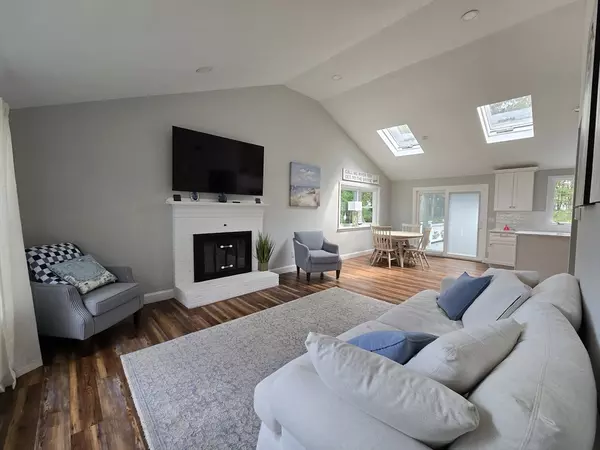 Bourne, MA 02532,16 Tara Ter