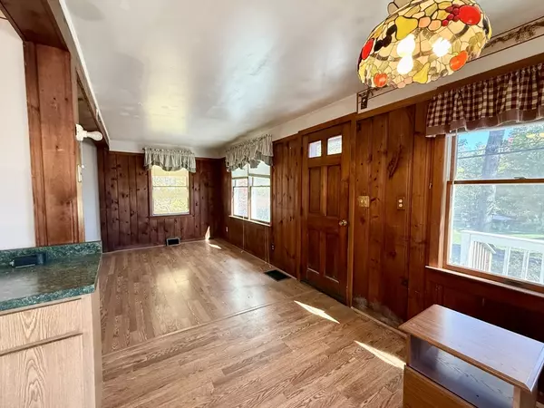 Fitchburg, MA 01420,521 Rollstone Rd