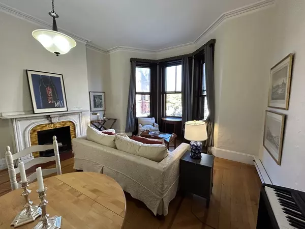 Boston, MA 02115,429 Beacon Street #2