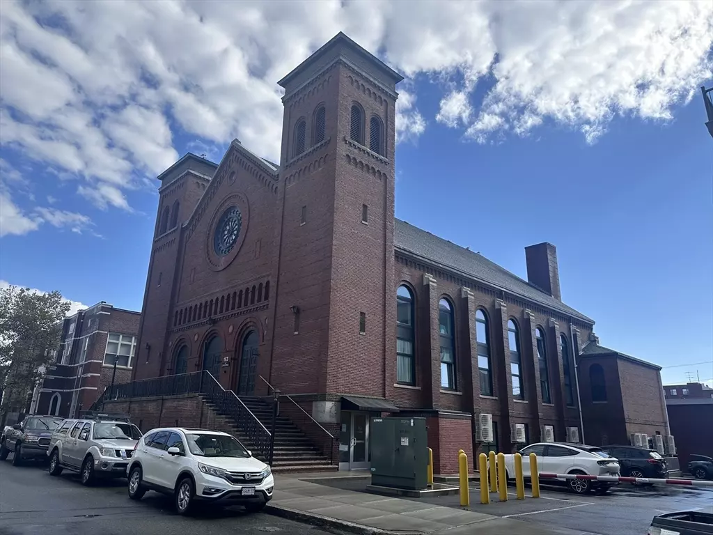 Chelsea, MA 02150,163 Chestnut St