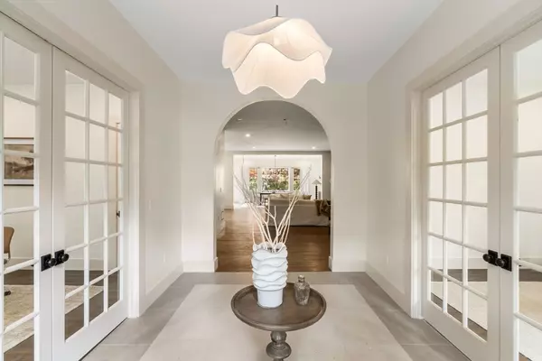 31 Porter Road, Andover, MA 01810