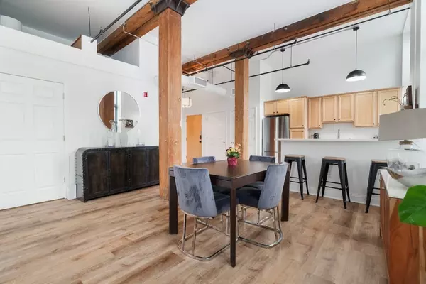 Boston, MA 02127,881 E 1st #102