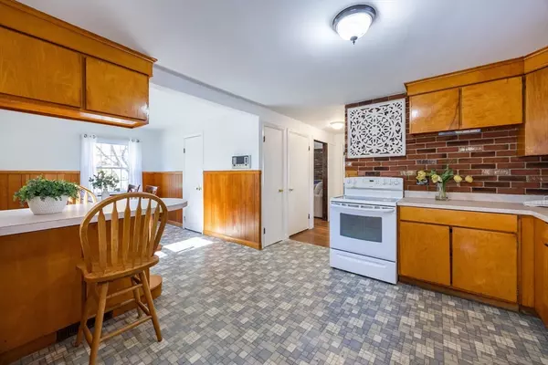 North Attleboro, MA 02760,46 Westside Ave