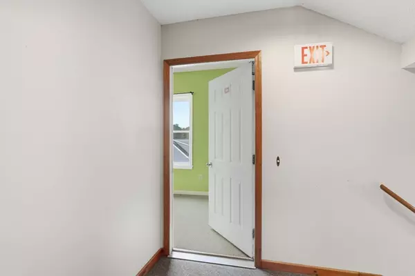 Hatfield, MA 01038,131 Main St #201