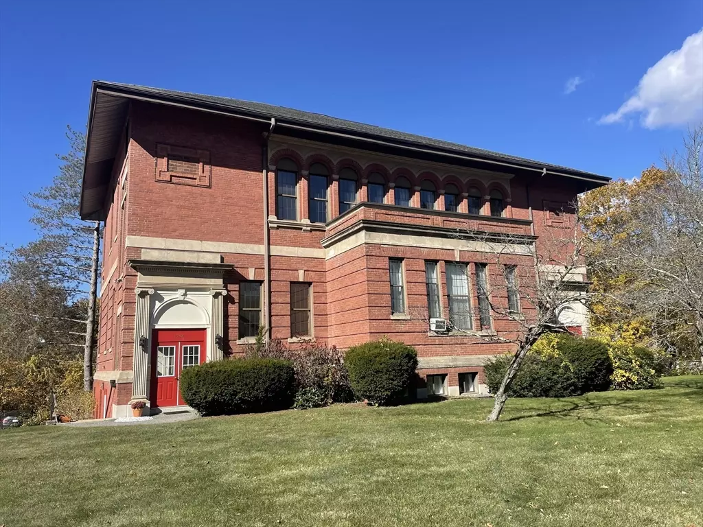 Leicester, MA 01542,1098 Stafford Street #9