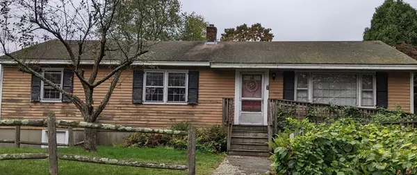 7 Hamilton St, Framingham, MA 01701