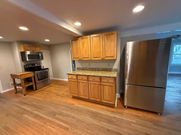 Haverhill, MA 01830,51 Rosemont St