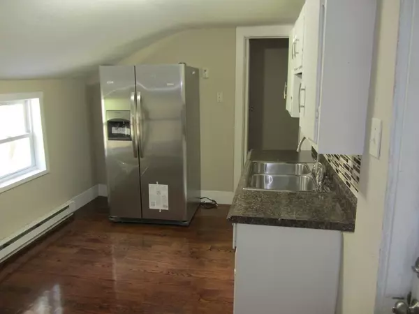 Leominster, MA 01453,617 Main St #2