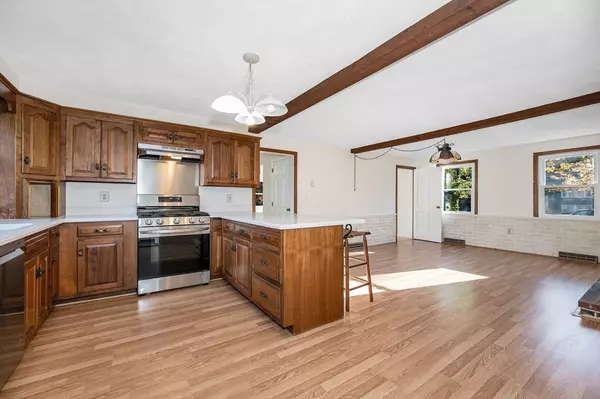Townsend, MA 01469,18 Beech St