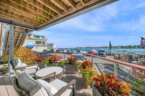 Marblehead, MA 01945,24 Lee Street #B10