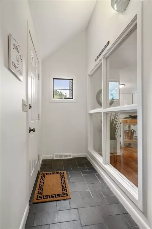 Falmouth, MA 02536,28 Chilmark Dr #28