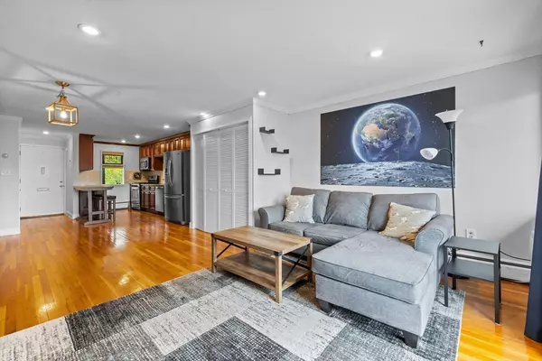 Norwood, MA 02062,301 Neponset St #17