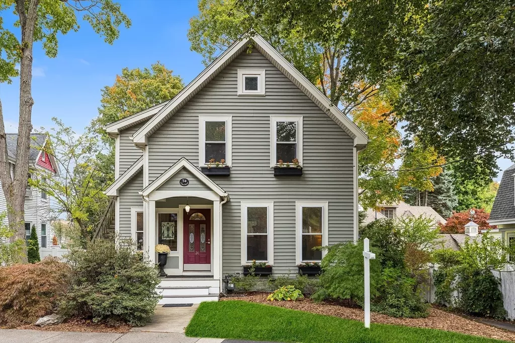 Wakefield, MA 01880,34 Cedar Street