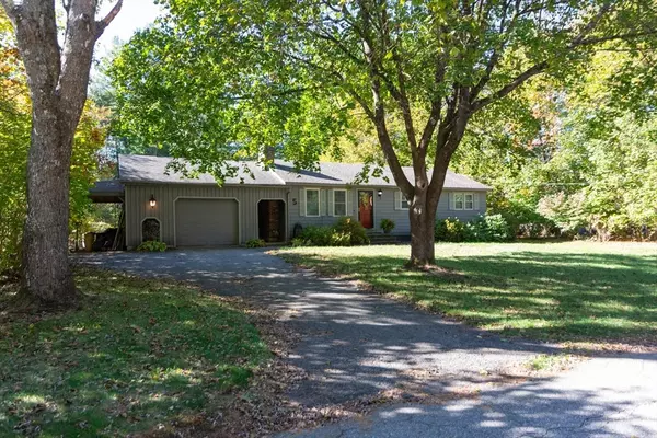 Townsend, MA 01469,5 Chestnut Dr