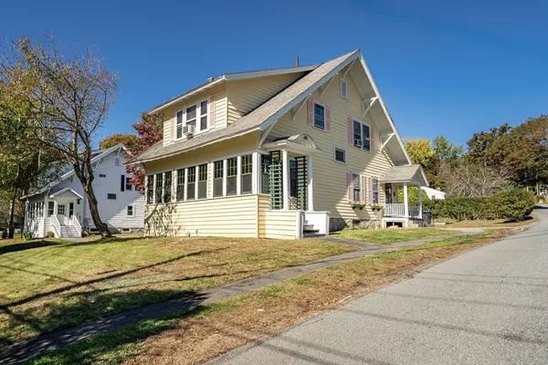 Methuen, MA 01844,219 Pelham Street