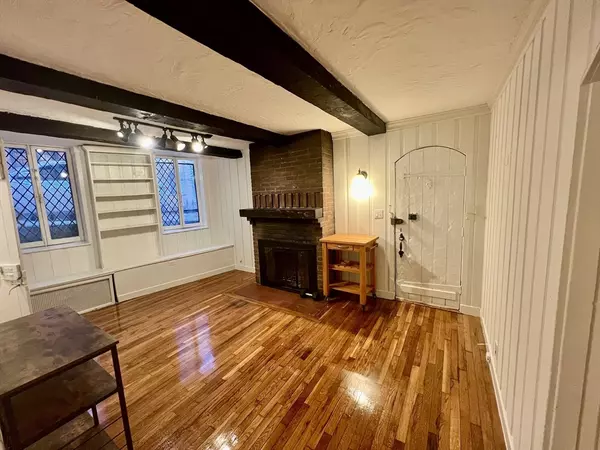 Boston, MA 02114,101 Myrtle St #A