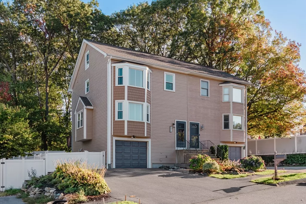 Worcester, MA 01604,119 Orton St Ext