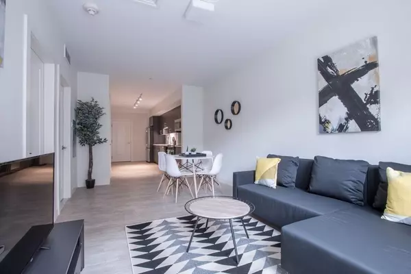 Boston, MA 02215,900 Beacon Street #205