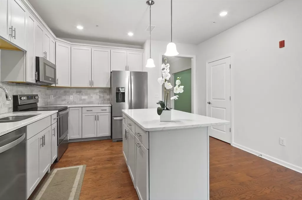 Westborough, MA 01581,2 Talbot Way #2103