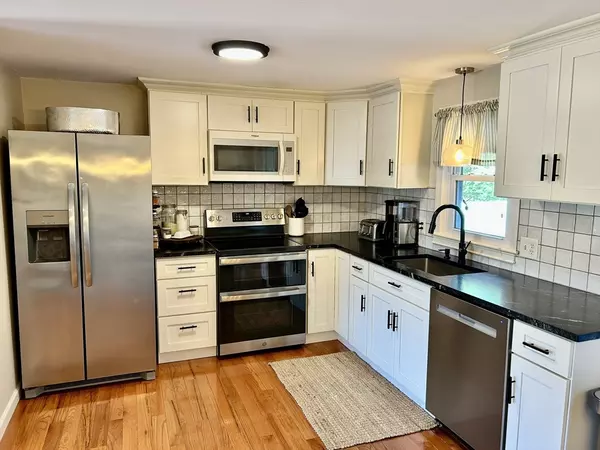 Attleboro, MA 02703,38 Sargent Cir