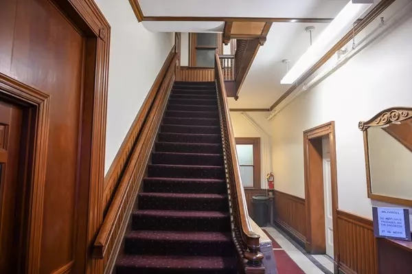 Dedham, MA 02026,4 Pearl St #8