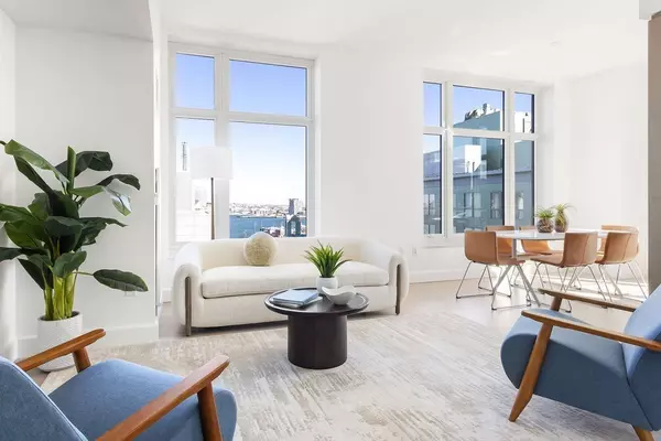 100 Lovejoy Wharf #11A, Boston, MA 02114