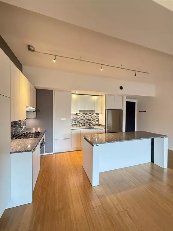 Boston, MA 02127,141 Dorchester Ave #307