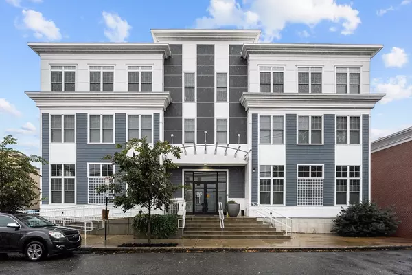 353 Summer #310, Somerville, MA 02144