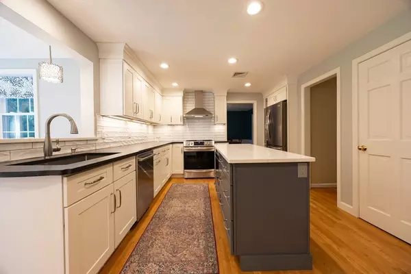 Norfolk, MA 02056,11 Quail Run Rd