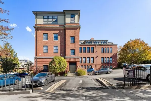 Malden, MA 02148,72 Ashland Street #307
